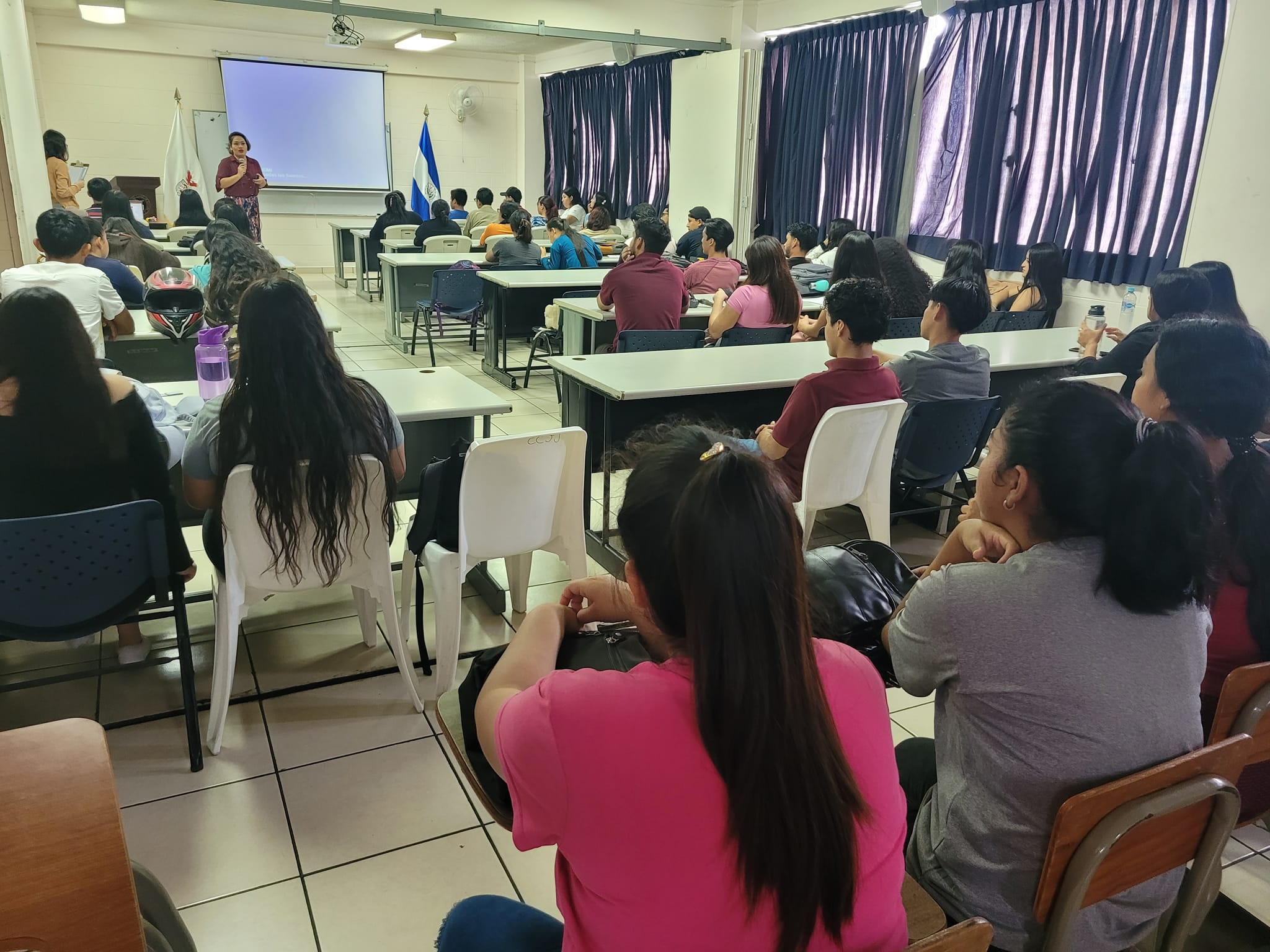 Taller del Centro de Orientación Profesional (COP)2